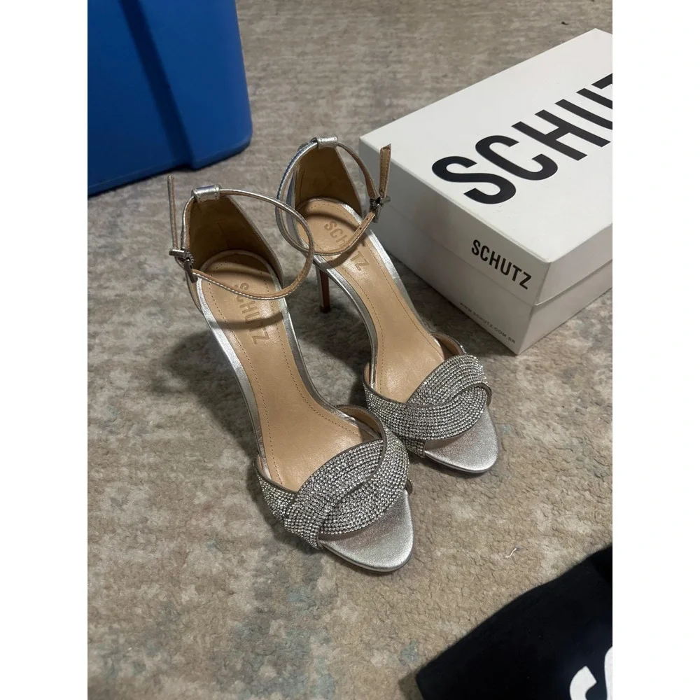 Schutz Jolita Silver Metallic Rhinestone Sz6.5 Knot Ankle Strap Stiletto Sandals